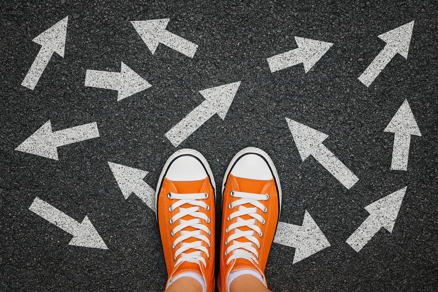 Karjäärimuutus võib tunduda samaaegselt põnev ja hirmutav. Olgu soov uue suuna järele teadlik valik või olukord, mis sind ootamatult tabab, coaching aitab muuta